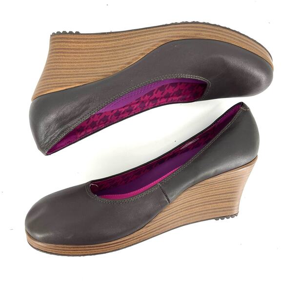 Crocs A-Leigh Closed Toe Leather Brown Wedge Pumps Women’s Size 10 Brown 14700 - Picture 7 of 9
